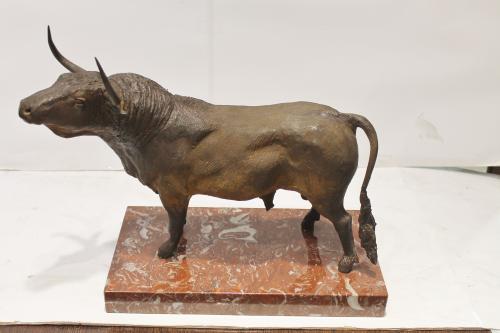 JOSE PUENTE JEREZ. "Ese toro". Bronce original. Ref. 136169